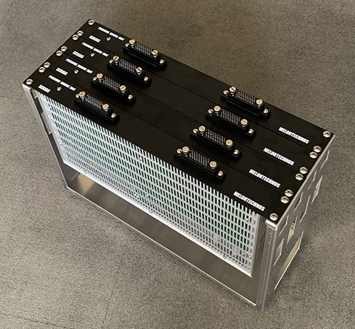 32chセンサユニット×4 128ch 構成(専用簡易ラック装着)